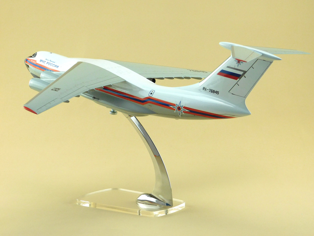Модель самолета Ил-76ТД (М1:100, МЧС России, RA-76845, Михаил Водопьянов)