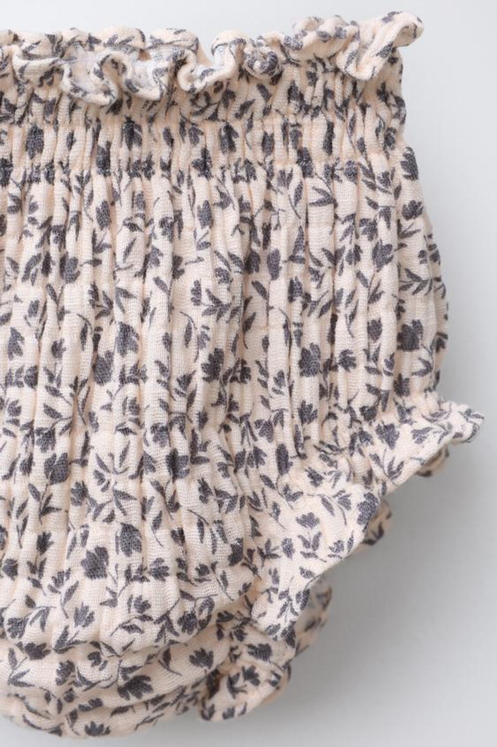 ZARA ТРУСЫ С ЦВЕТОЧНЫМ РЕЛЬЕФОМ, ЭКРЮ