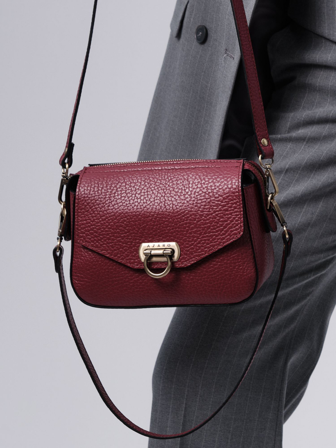 Сумка кожаная через плечо вишня