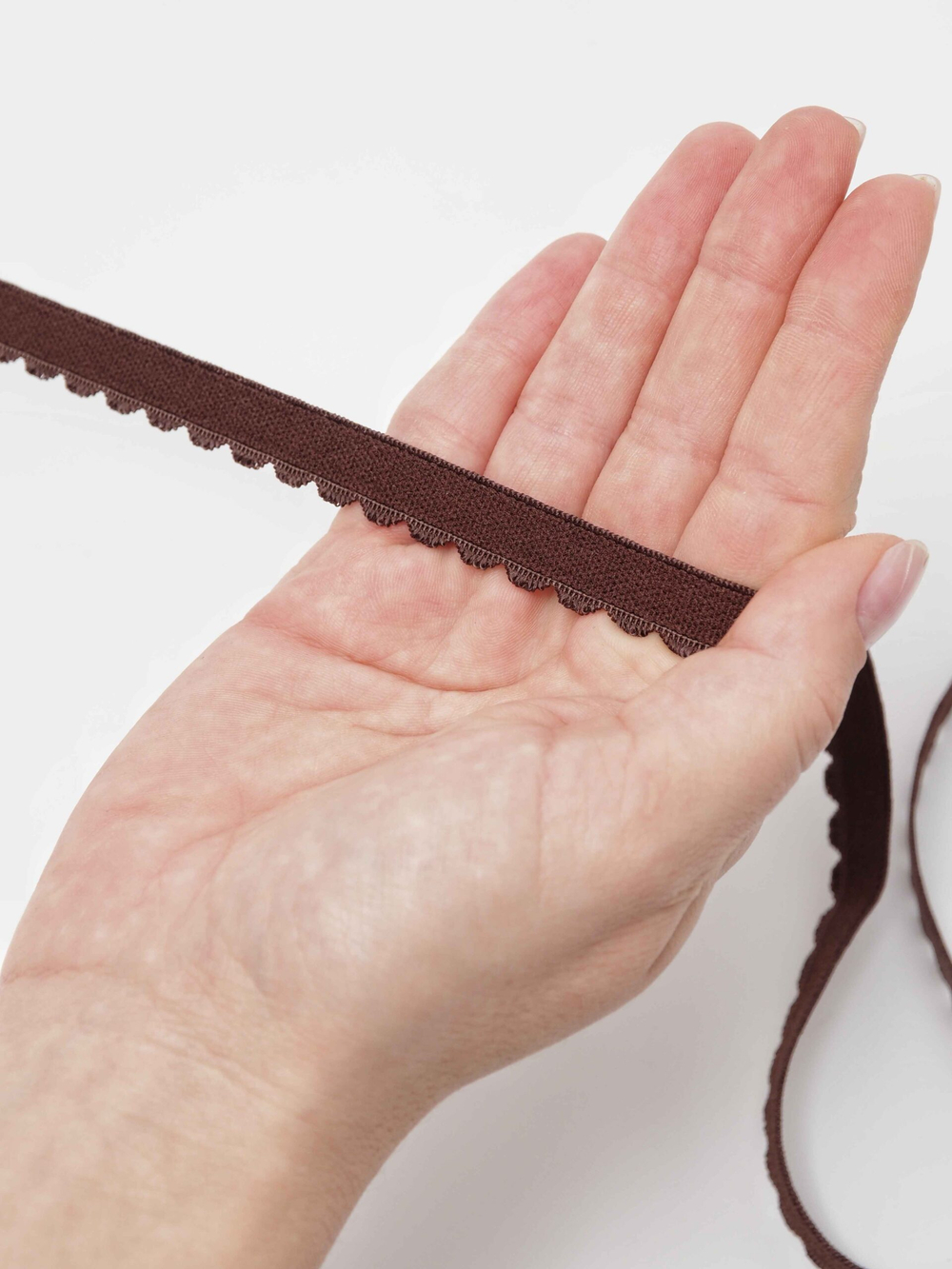 Резинка отделочная шоколад ажурная ширина 12 мм с учетом фестона