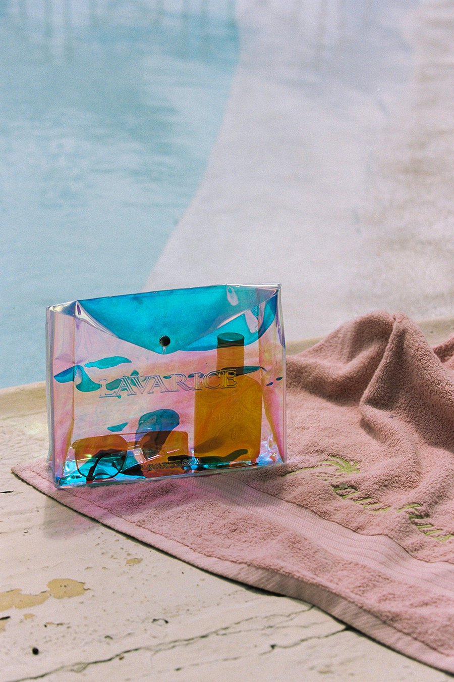 Пляжная косметичка