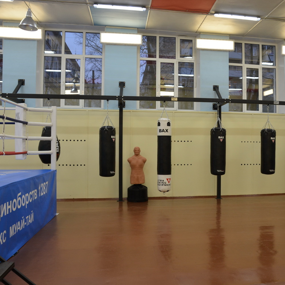 Конструкции для крепления мешков пристенные