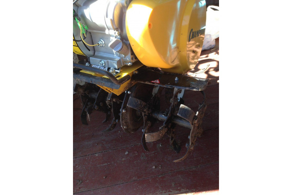 Бензиновый мотокультиватор CHAMPION ВC4311