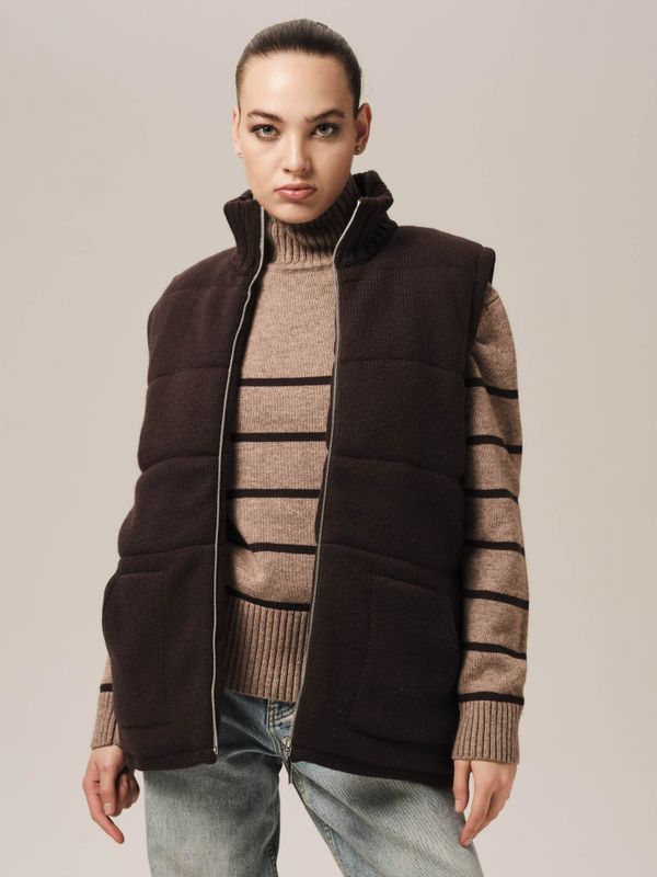 V0442-03 Жилет темно-коричневый dbr