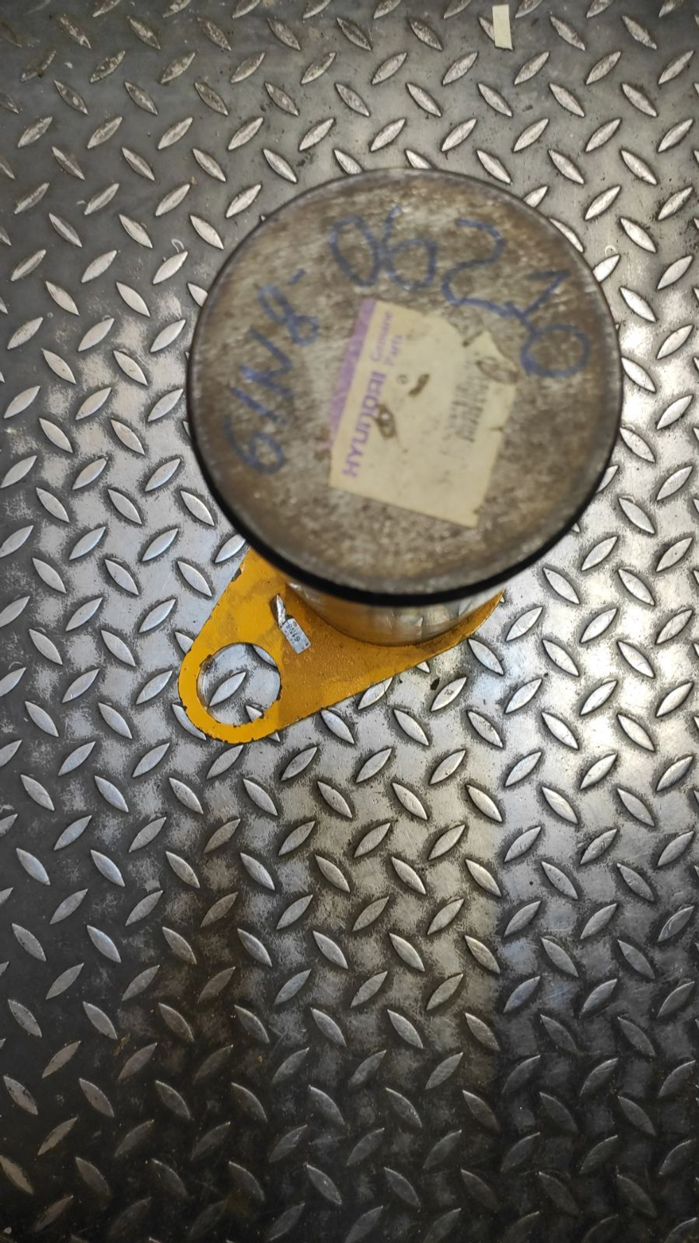 Палец 61N8-06210