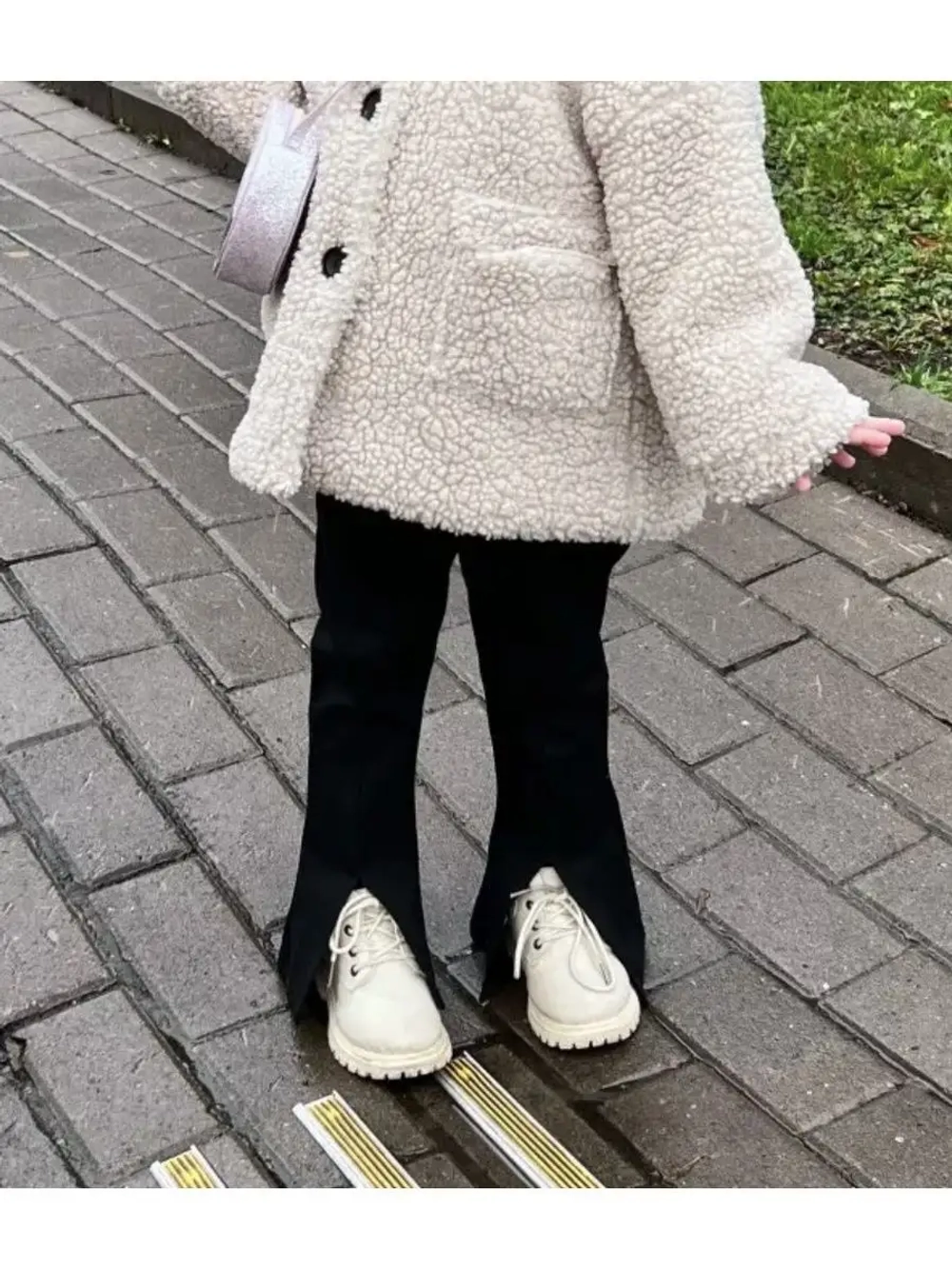 Брюки клеш с разрезами