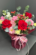 Композиция в цилиндре + мягкая игрушка-сердце