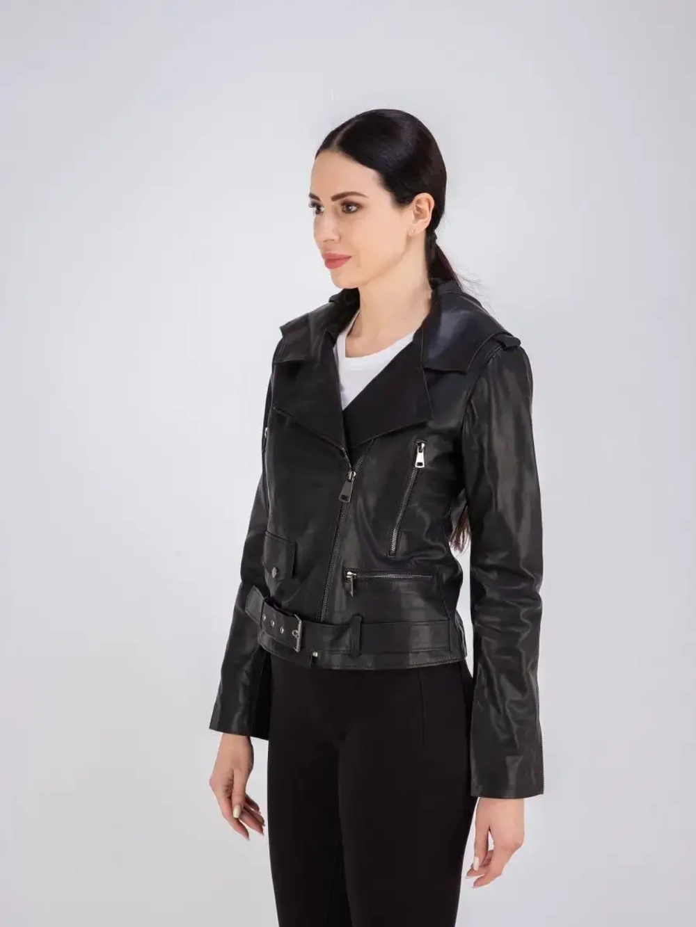 Куртка женская из натуральной кожи с капюшоном Турция