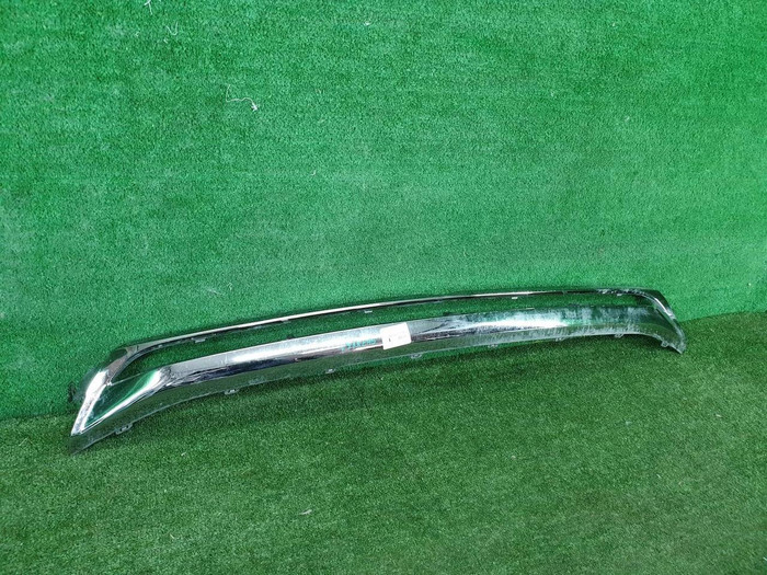 Накладка переднего бампера Genesis GV70 (2020-н.в.)