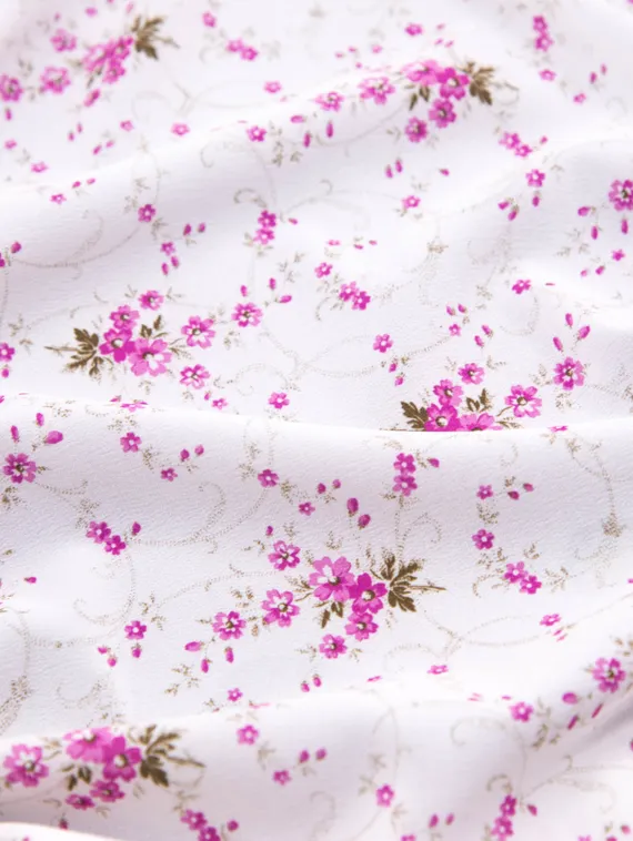 Атлас-стрейч бельевой, суфле, молочная карамель, айвори