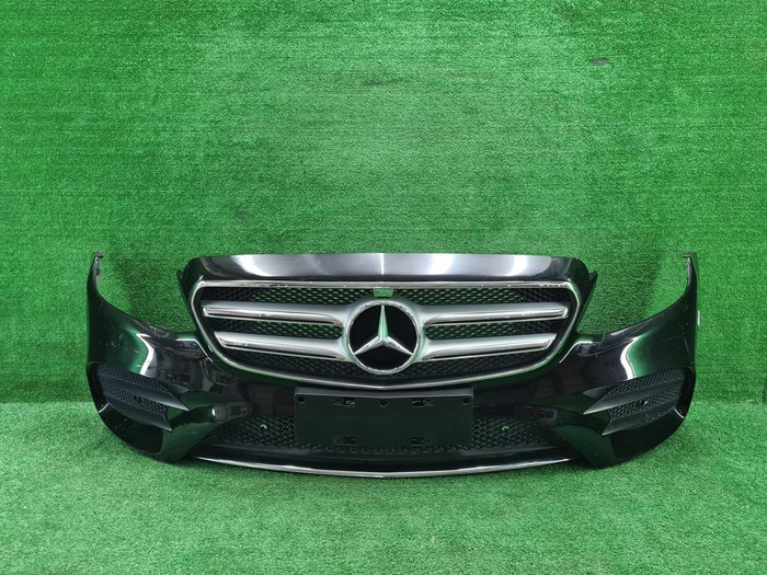 Бампер передний Mercedes E W213 16-21 AMG В сборе