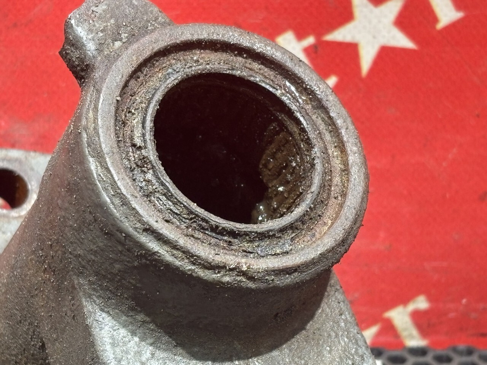 Кронштейн тормозного вала правый