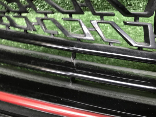 Решетка радиатора Geely Coolray (2019-2024)