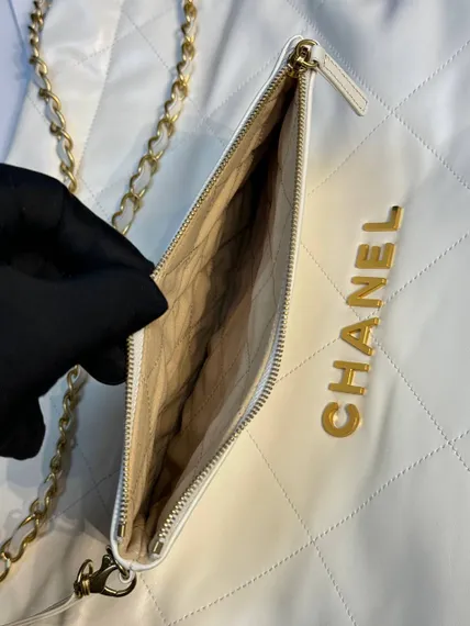 Сумка Chanel 22 белый