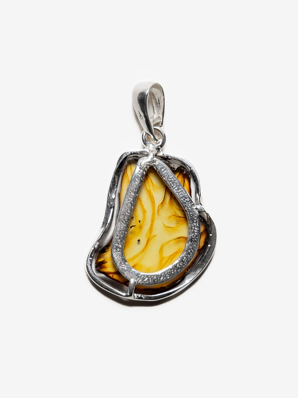 Уникальный серебряный кулон с цельным янтарем, серебро 925 пробы