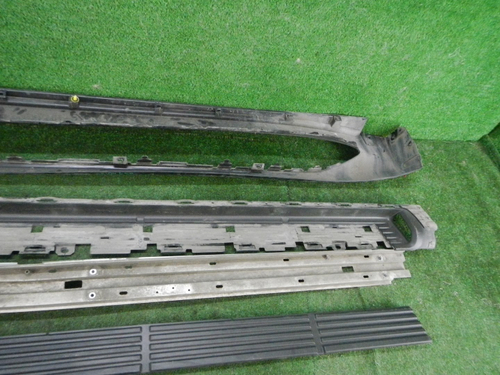 Накладка порога левая Toyota Land Cruiser 200 (2015-2021)