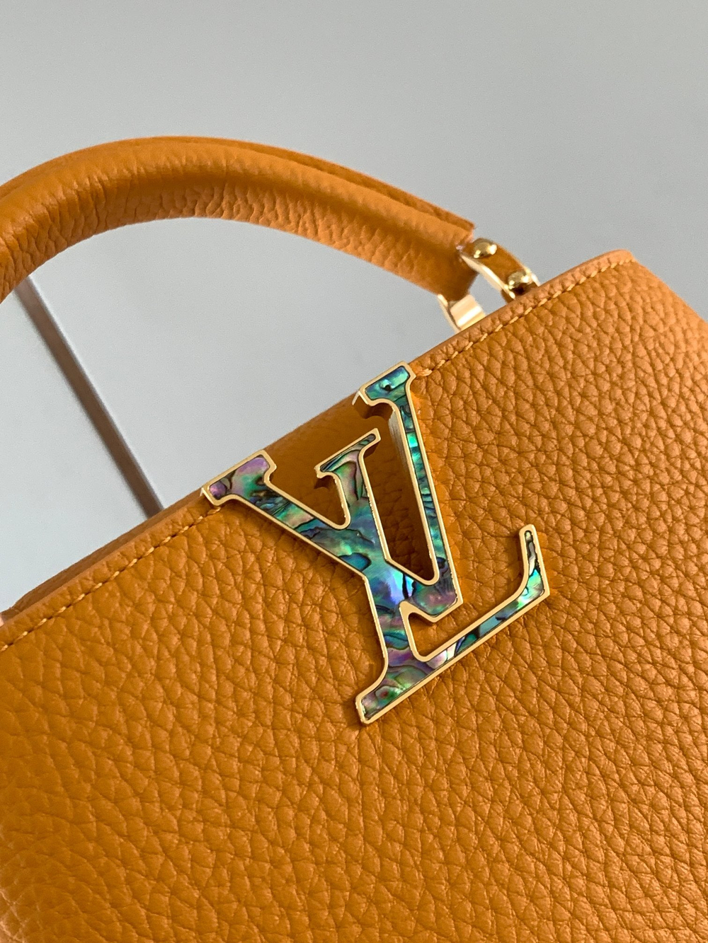 Louis Vuitton Capucines Mini