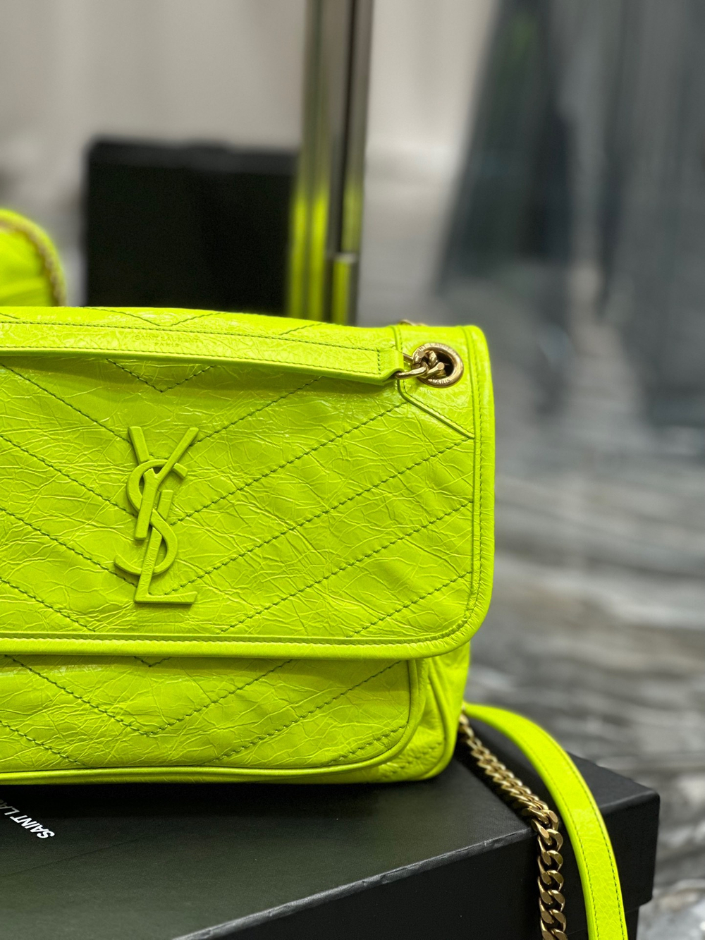 Saint Laurent Niki 28 cm