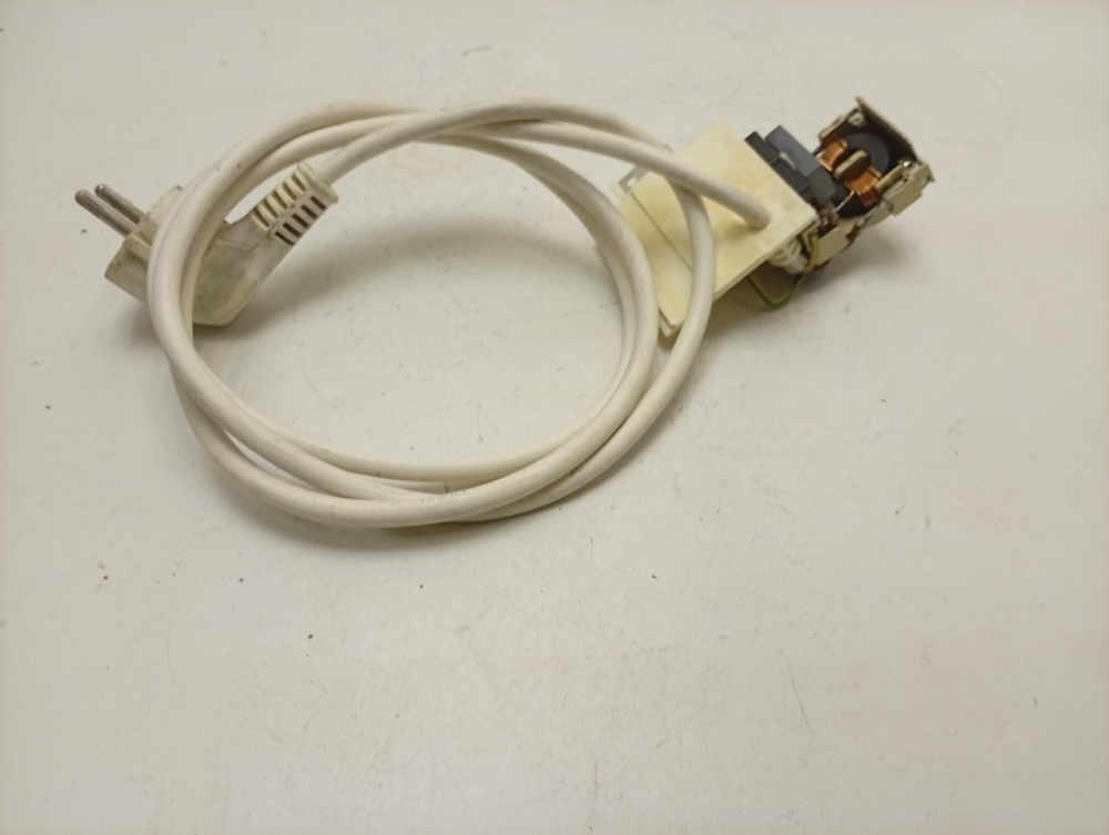 ARXL100 кт69 Сетевой фильтр для стиральной машины Hotpoint-Ariston PLF00472705100 б/у