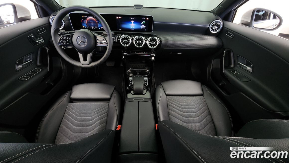 Mercedes-Benz A-Class W177 A220 Hatchback (08.2020)