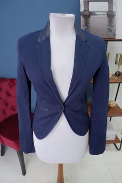 Жакет Bershka лаконичный 46 размер