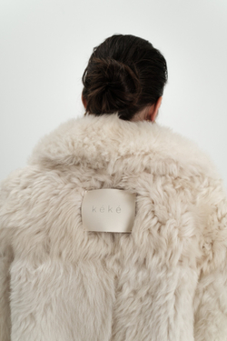 Двусторонняя бежевая шуба-дублёнка