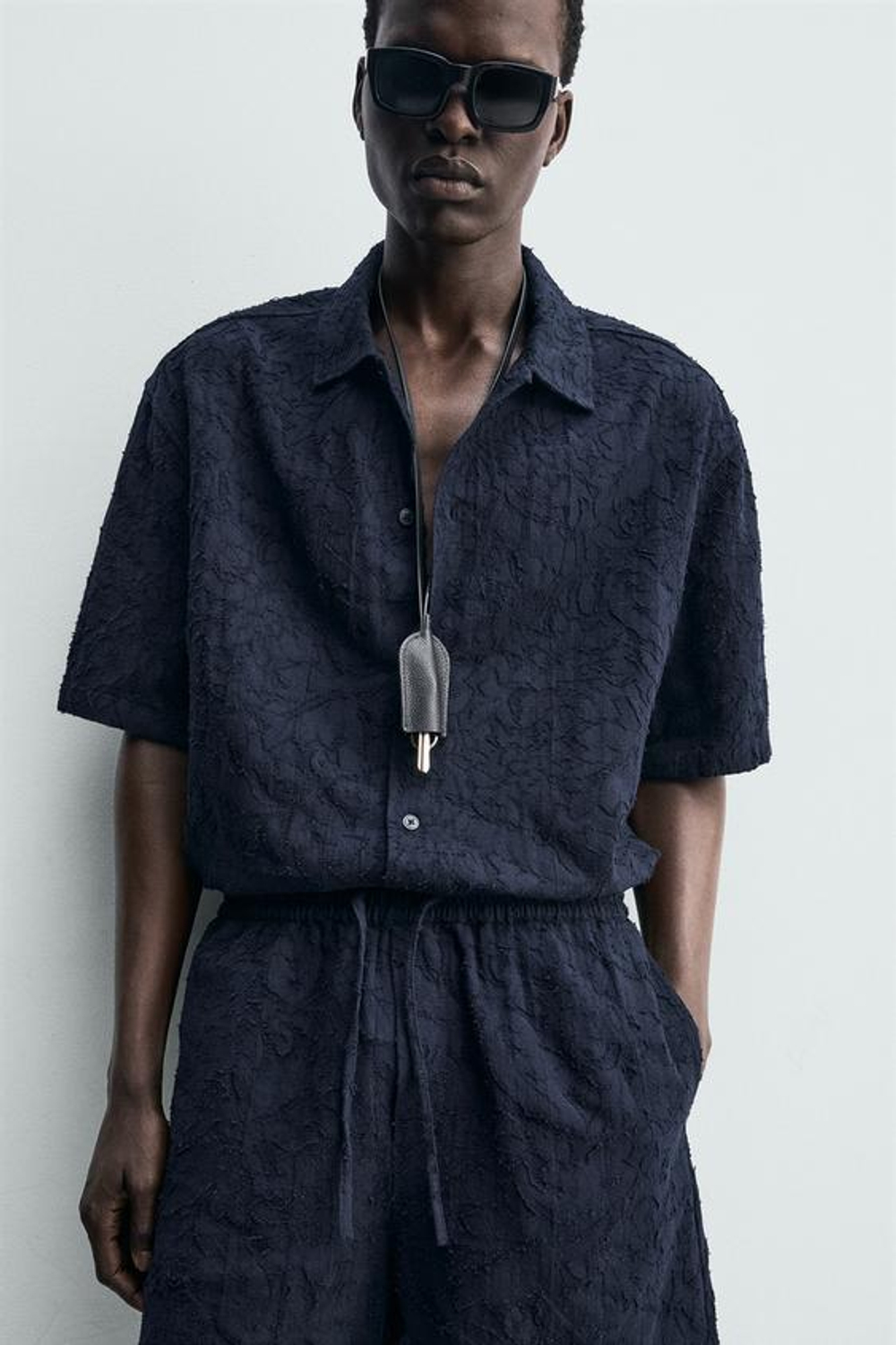 ZARA ЖАККАРДОВЫЕ ШОРТЫ, МОРСКОЙ СИНИЙ