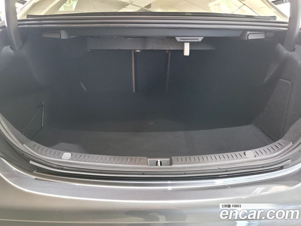 Mercedes-Benz E-Class W213 E220d Avangarde (09.2019)