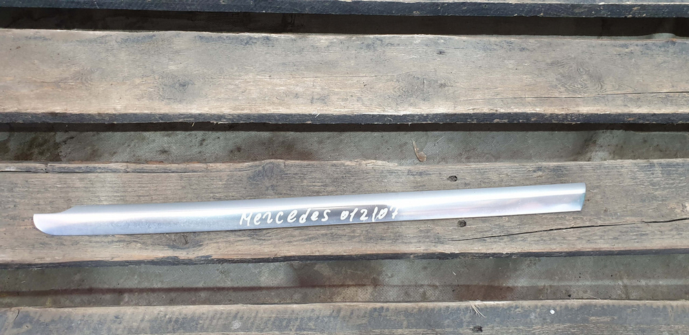 Накладка стекла заднего правого Mercedes GLC (X253) 15-нв Б/У Оригинал A2536700222