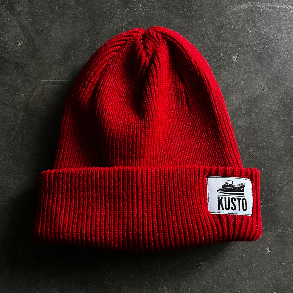 Шапка Kusto Short Red