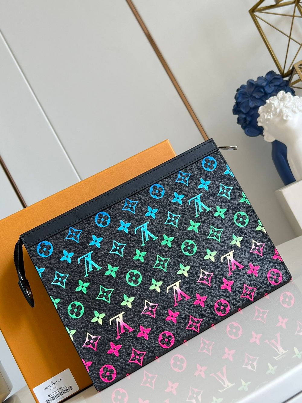 Louis Vuitton Pochette Voyage MM