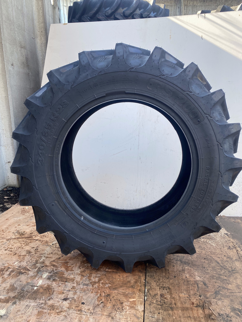 Сельскохозяйственная шина 710/70 R42 RS200 TL 173/176