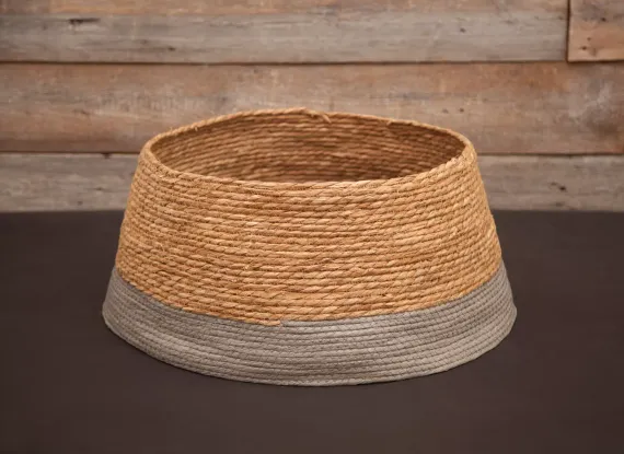 Джутовая корзина под елку 26х58 см., коричневая с серой полосой, ChristmasDeLuxe (86501)