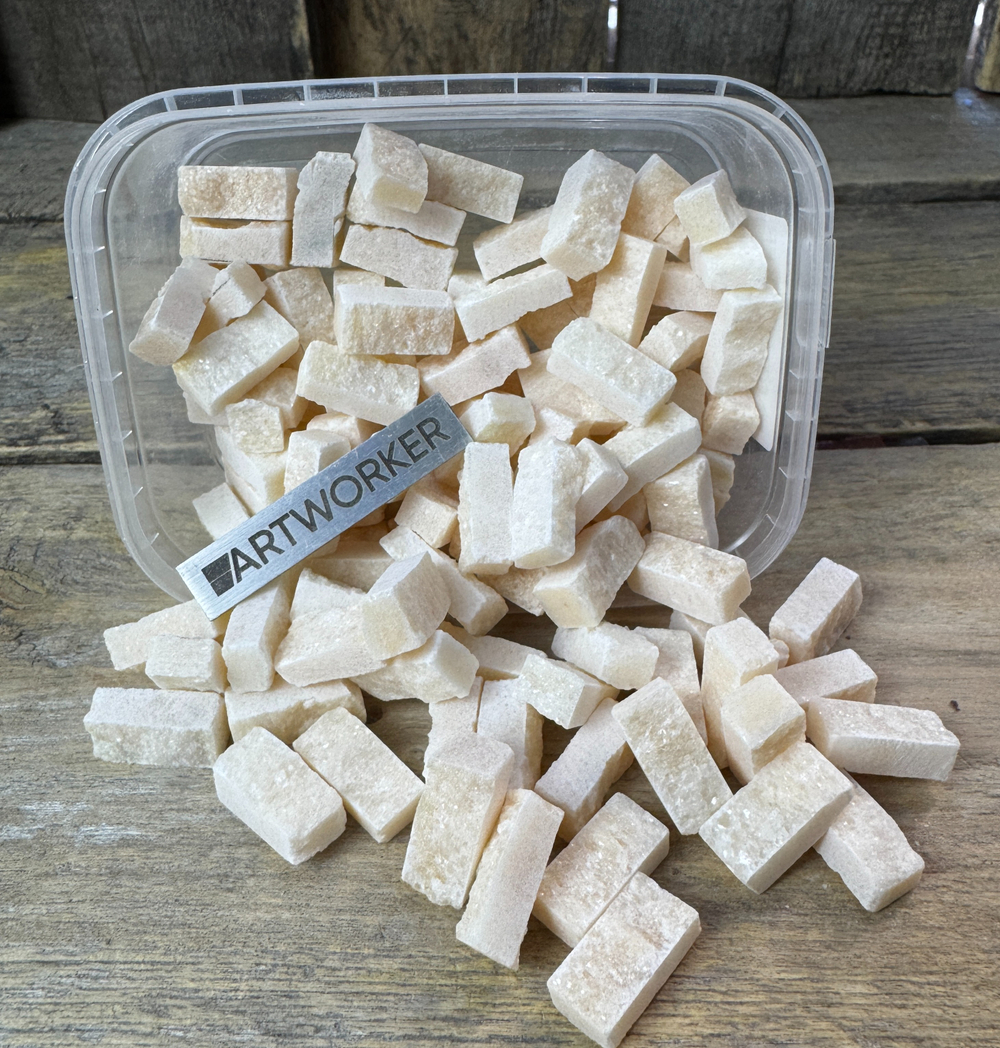 Колотый натуральный камень NS381, 350гр