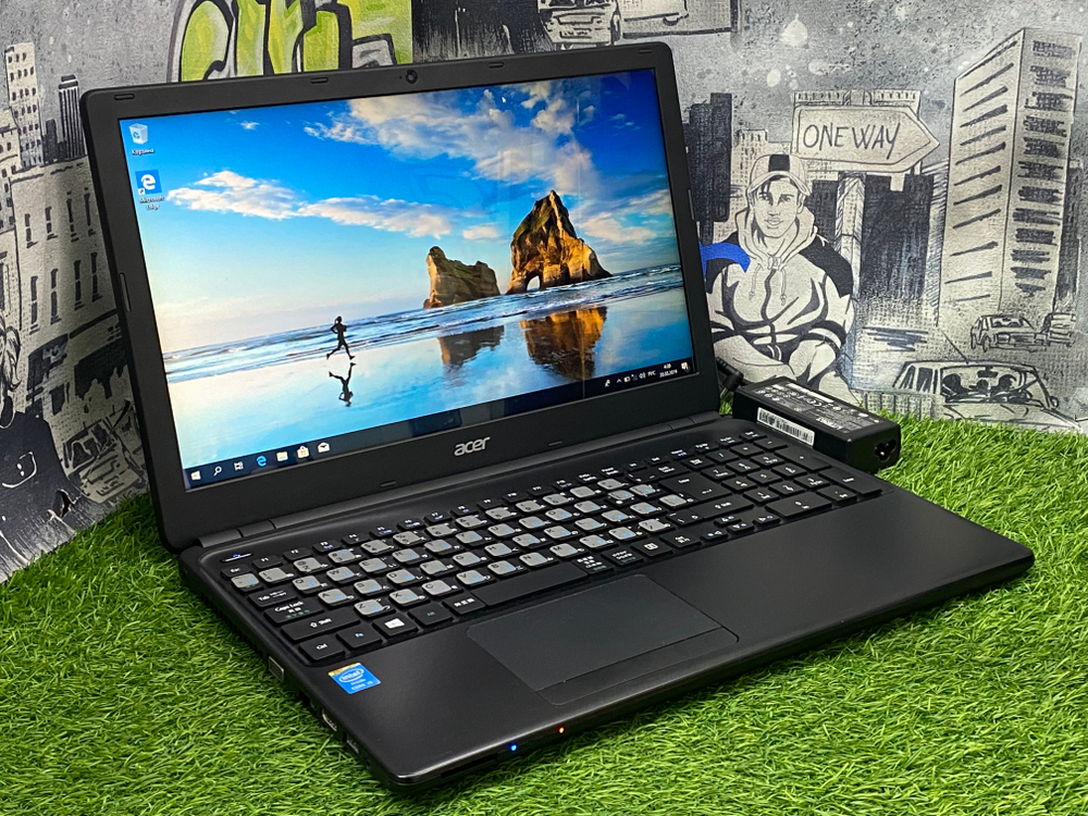 Ноутбук Acer 15' i5-4200U/4GB/500GB/ Aspire E1[V5WE2]/Windows 10