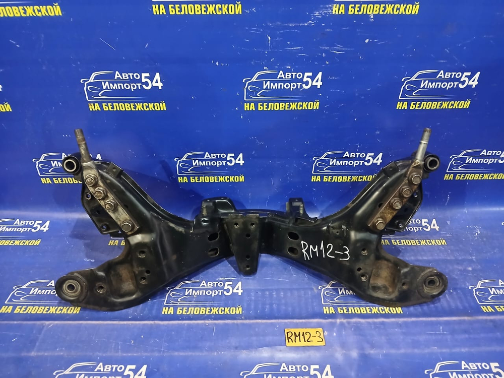 Балка передняя поперечная NISSAN LIBERTY 2002