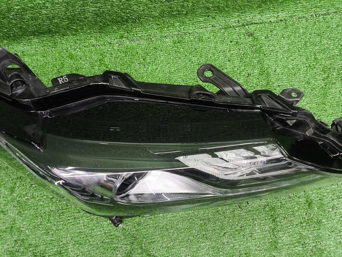 Фара правая Toyota Camry xv70 (20-нв) LED Black