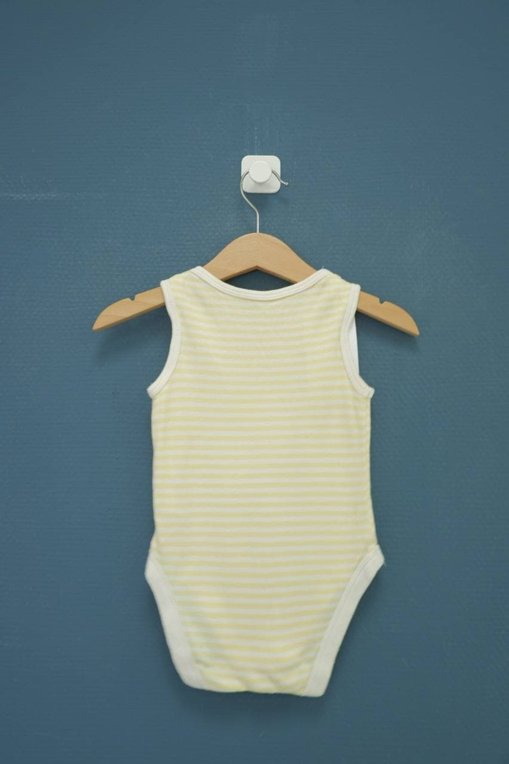 Боди в желто-белую полоску на 0-3 месяца