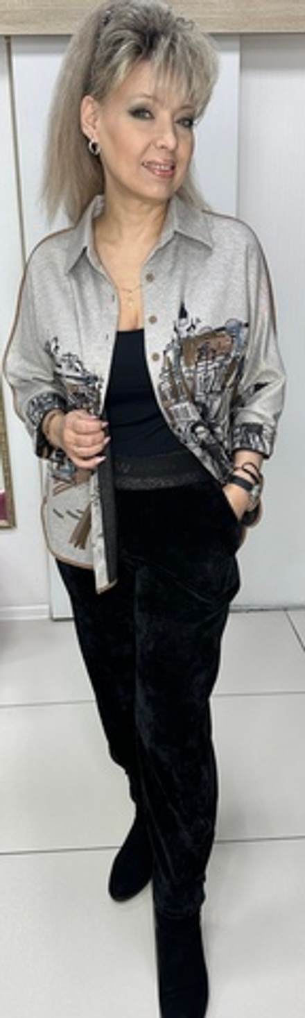 Трикотажный жакет-рубашка с изображением города