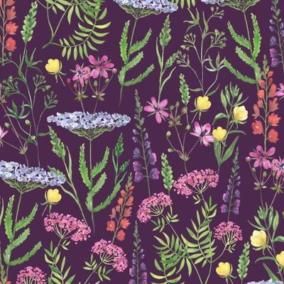 Совершенно летний. Дикие цветы на фиолетовом