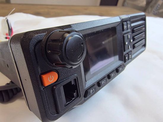 Цифровая радиостанция мобильная Аргут А-1000D UHF