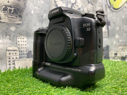 Canon EOS 33 + Battery Pack