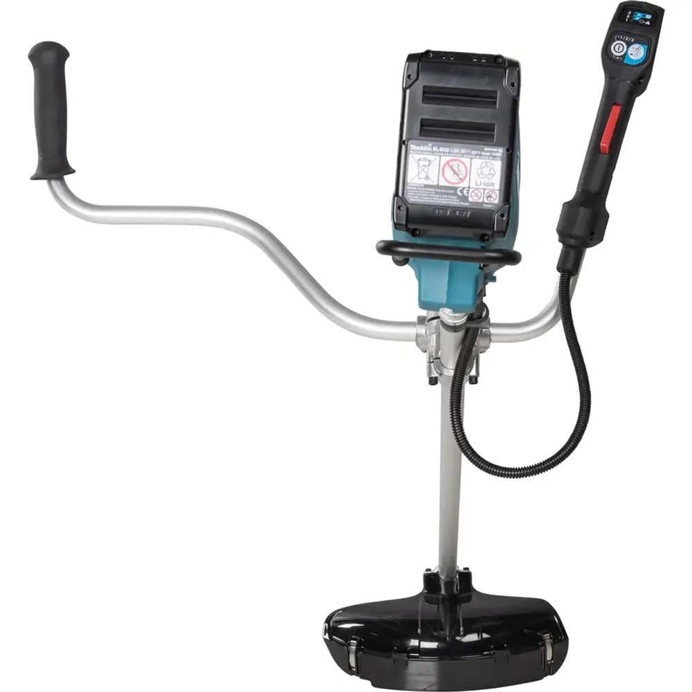 Аккумуляторная мотокоса Makita UR016GZ