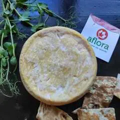 Сыр мягкий коровий *Вашерен* (Булатово) / 150 гр