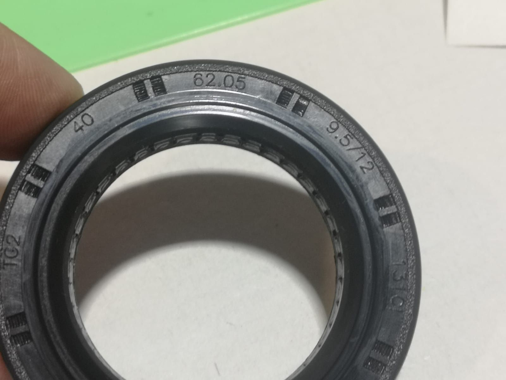 Сальник бака 40x62.05x9.5/12