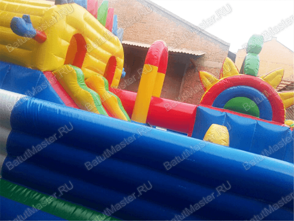 Коммерческий надувной батут "Радужный город" 12*6*3 м