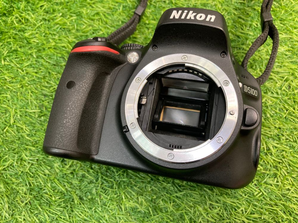 Nikon d5100 body 3.700 кадров
