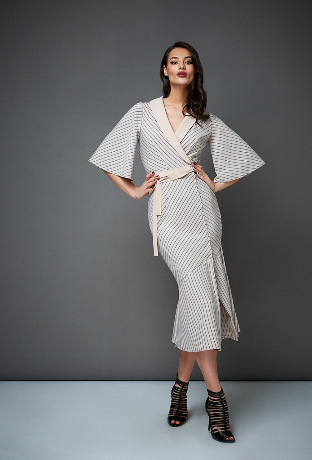 Льняное платье с запахом и широким рукавом 28-02-20 SS