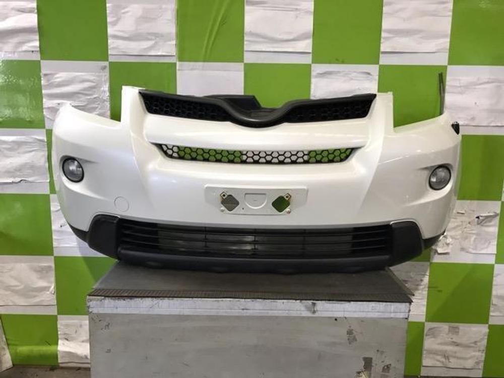 бампер передний Toyota Ist NCP110 115 2018