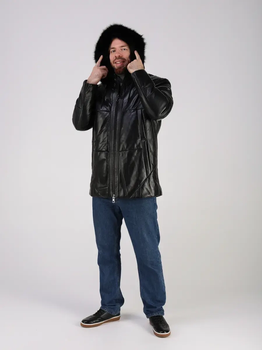 Куртка зимняя кожаная с капюшоном пуховик